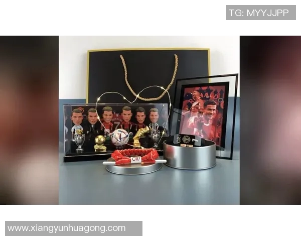 精美足球明星C罗手办正版限量版收藏品热销中